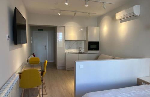 APARTAMENTOS LA FLORA BURGOS todos con aire acondicionado y ascensor - Foto 50