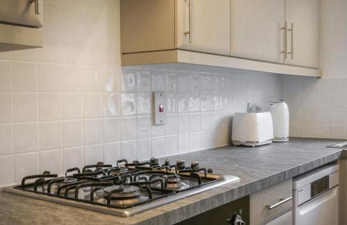 Aylesbury 3BR Home, Sleeps 5, Trendy for couples & Contractors Homely Stay - Foto 16