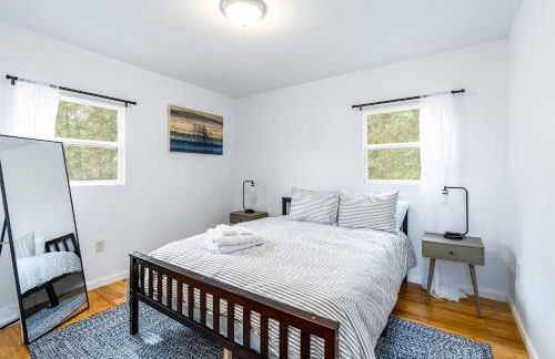 Loft Cabin w, Hot Tub, Fire Pit, Huge Deck & WiFi! - Foto 10