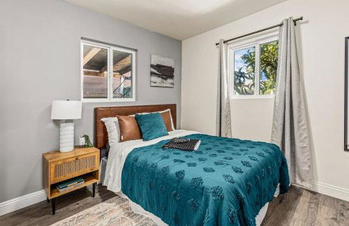 Movie Night 4BR Home with Projector Games & BBQ - Foto 38