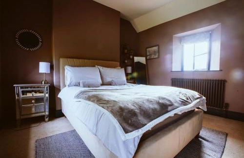 Beautiful 5 bedroom house with hot tub & fire pit - Foto 10