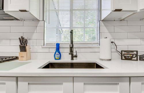 Cocoa Home with Large Yard 3 Mi to Indian River! - Foto 8