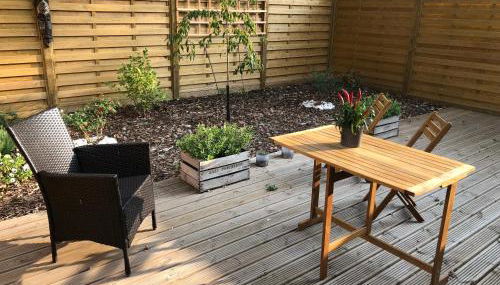 Spacious self-contained flat - 33AS1 - Photo 4, Garden