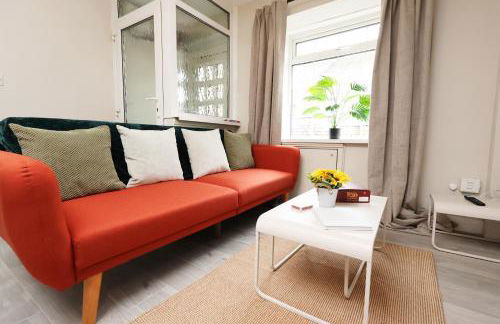 Perfect Booking 2 Bed Home in Merthyr Tydfil - Photo 43