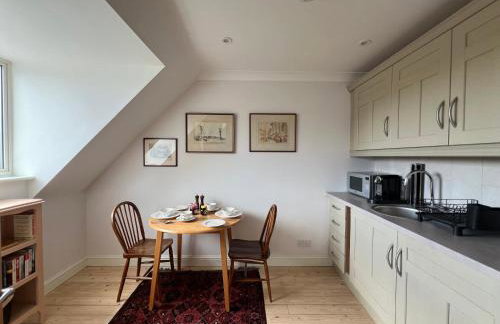 Trinity House - Photo 27