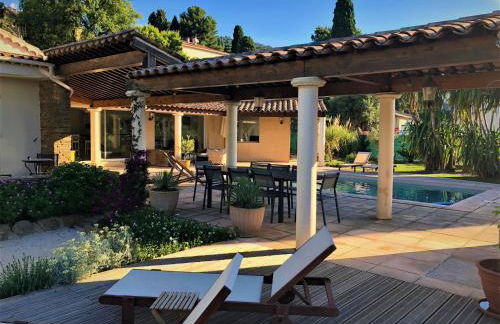 VILLA 4* avec PISCINE dans le bas du village de BORMES les MIMOSAS - Foto 7