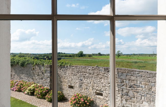 8 Bedroomed House Steeped in History - Photo 23