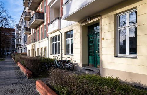 Sonnig & Helle Wohnung Alexanderplatz in 15min zu erreichen, Herthastraße sehr schön und groß für Gruppen geeignet - Photo 23