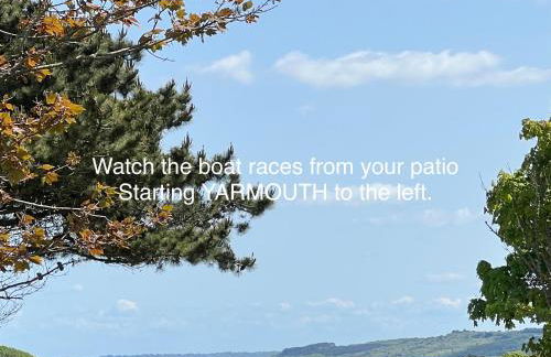 VALLEY VIEW self-catering coastal bungalow in rural West Wight - Photo 4