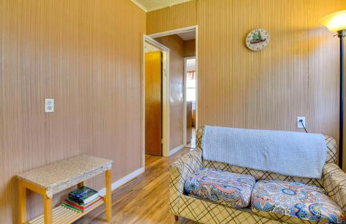 Shared Fire Pit and Kayaks Catskills Lake Retreat! - Foto 5