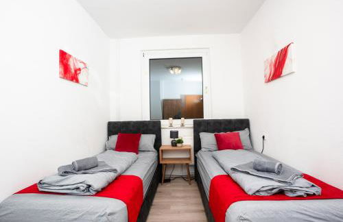 Livemore24 - Apartment 3 in Duisburg WLAN - Smart-TV - 24-7 Check-in und Küche - Photo 9