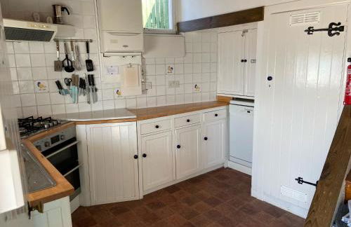 Dolphin Cottage Lyme Regis - Photo 12