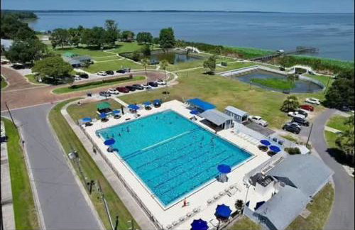 FunTropicalTinyHomeGolfCartLake - Foto 31