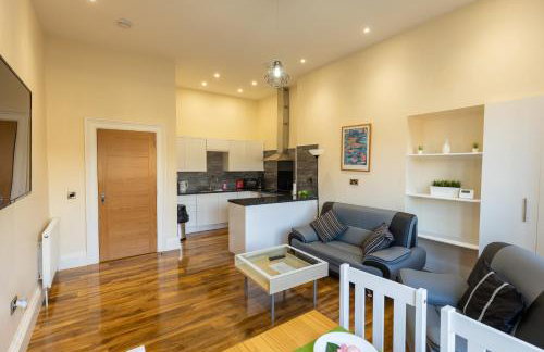 New 2 bed apartment with stunning views of Arthur Seat Mountain - Foto 1