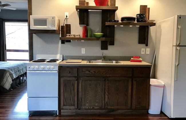 Calm Waters Cabin Resort - Photo 49