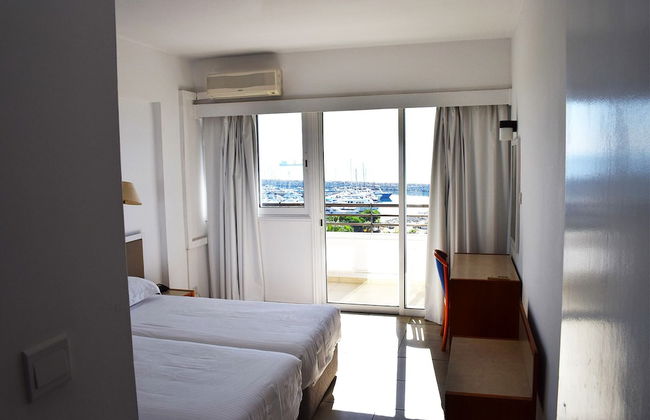 Sun Hall Beach Hotel Apts. - Foto 1