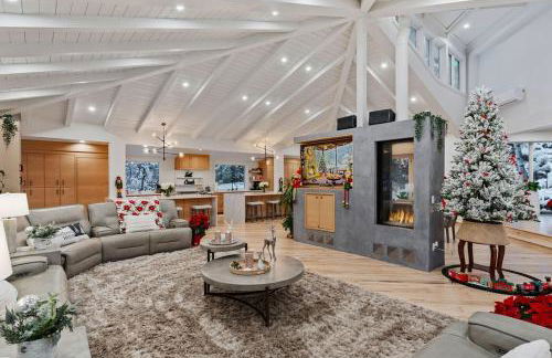 Exclusive Resort Escape - Heated Pool, Spa & Pickleball - Foto 8