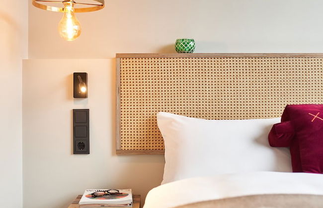 Hood House - Photo 35