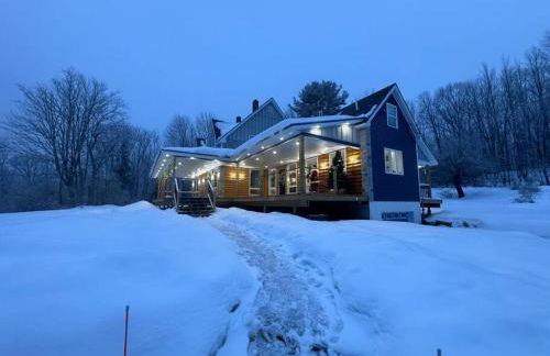 New Sunday River Ski Retreat with Hot Tub Spa - FirePit Sleeps 16 - Foto 64