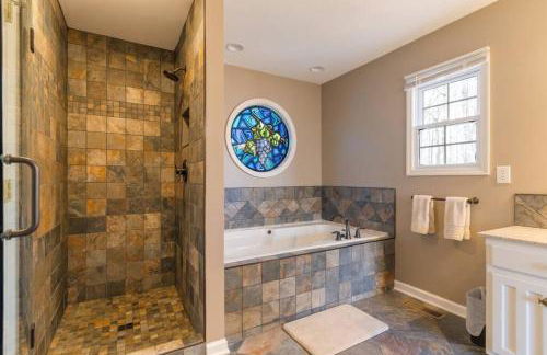 Lakeside Haven Dock/Slip Fire Pit Game Room Kayaks - Foto 5