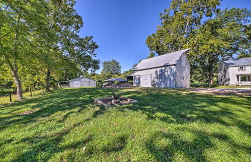 Peaceful Guest Home with Patio on 152-Acre Farm - Foto 22
