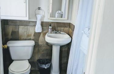 Centrally Located 2 Master Bedrooms to Explore all San Diego has to Offer - Foto 12