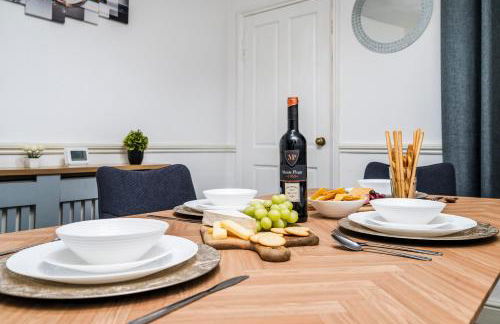 2 Bedroom House, 5 Single Beds, Fast WiFi - Photo 13