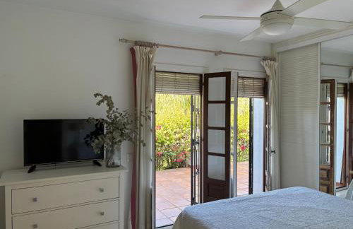 Nice villa with a garden - Photo 17