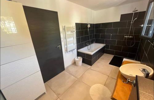 Villa dans les hauteurs de Marseille - Foto 4