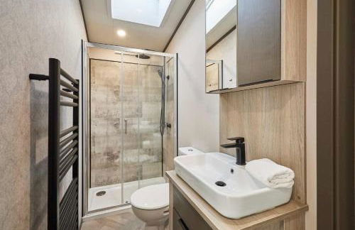 The Kestrel Lodge with Hot tub - Foto 16