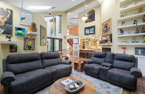 Beach Paradise Getaway - 200ft from Beach! - Foto 40