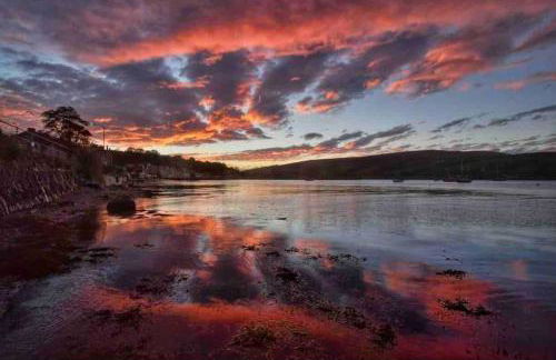 Beautiful spacious old schoolhouse with stunning sea views and beach nearby - Foto 15