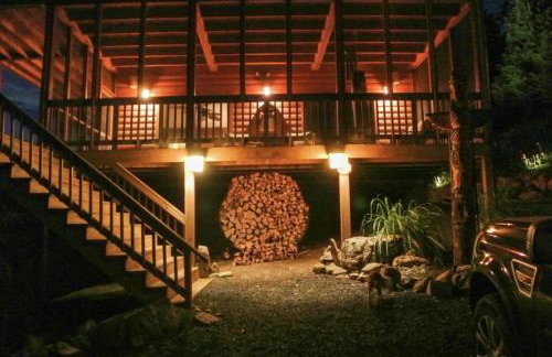 Cabin in Lost City WV with Hot Tub and Pet Friendly - Foto 11