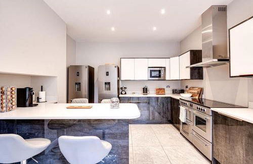 Delightful Holiday Home With sea Views and Hot Tub - Foto 25