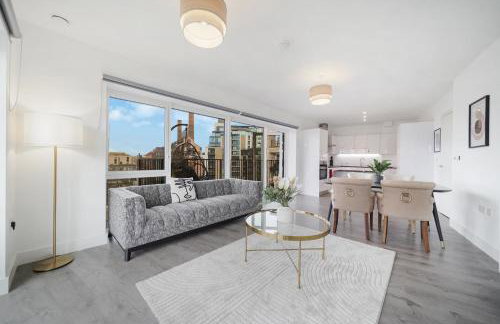 Stylish 2-Bed Flat with Balcony in Fulham SW6 - Foto 1