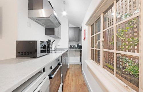 2 Bed Piccadilly Apartment 1 - Photo 12