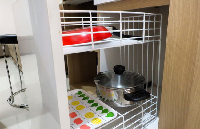 Cozy Green Pramuka Apartment - Foto 17