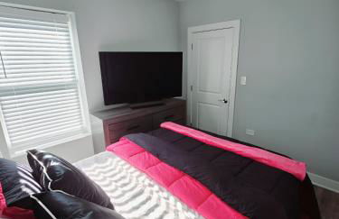 Cozy & Near Downtown & Hyde Park - Foto 8