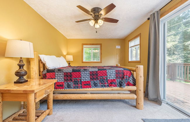 Cabin at Slope's Edge - Photo 4