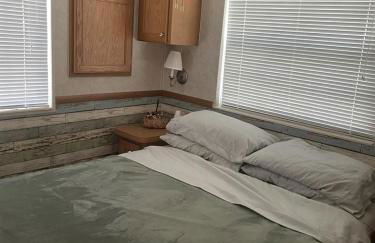 Wonderful Cottage Overlooking the Lake with Porch in Florida - Foto 6