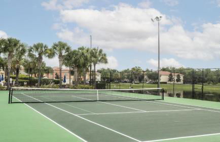 Spacious Vacation Home with Pool & Jacuzzi Near Disney - Foto 41