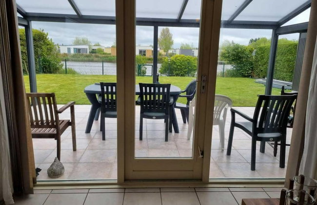 Appealing Bungalow With Garden - Photo 37