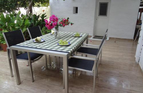 Cozy Citrus Garden House by the Seaside. - Photo 4