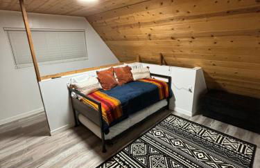 The Honey Bear Cabin Jacuzzi EV Friendly Renovated - Foto 8