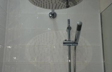 Ocean Drive Deluxe Apartment with complimentary Day Time Beach hut - Foto 55