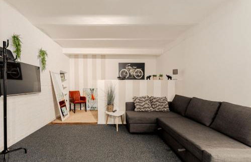 Stadtnahe & ruhig gelegen, fußläufig zur Alster - Foto 1