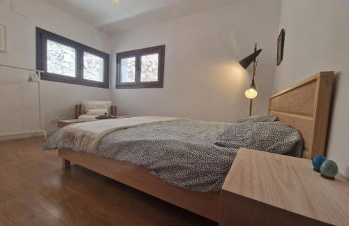 Habitación doble con baño grande privado en piso compartido - Photo 6