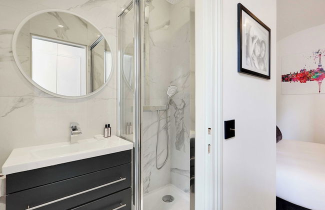 Modern Apartment & Terrace - 2br/6p - Near Nation - Photo 10