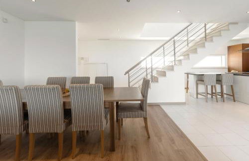 Poolside & Seaview Villa - Foto 23