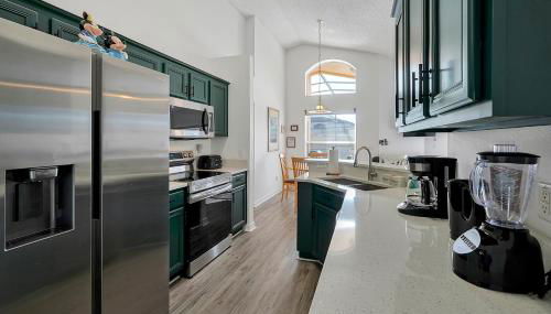 Bikini Bottom - 4 bed Disney pool home - Foto 4, stove, dishwasher, pet friendly, minibar